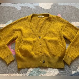 Small pistachio cardigan